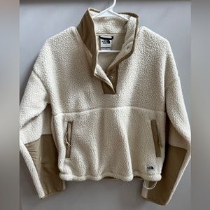 Northface 1/4 pullover- Size XS